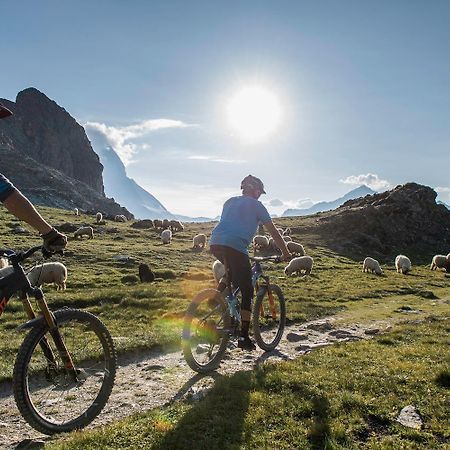 22 Summits Boutique Hotel Zermatt Bagian luar foto